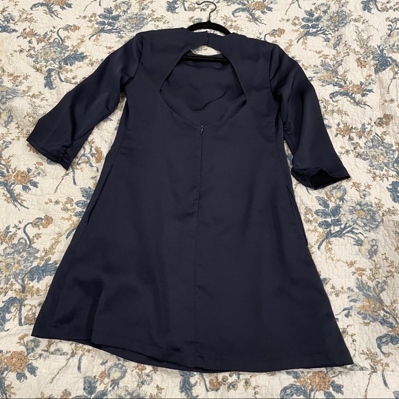 OLIVACEOUS Keyhole Back Satin Shift Dress - Picture 9 of 12